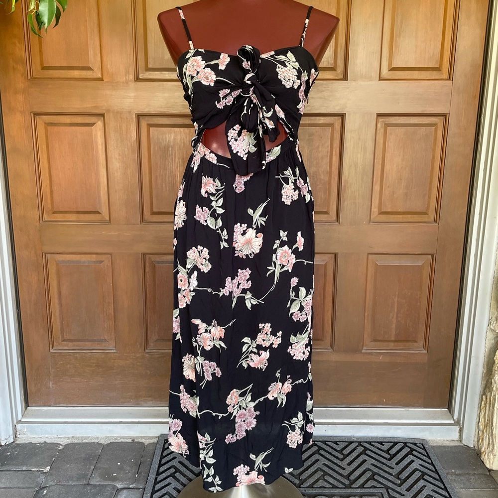 Flynn Skye Cut out Floral Midi Dress size Small